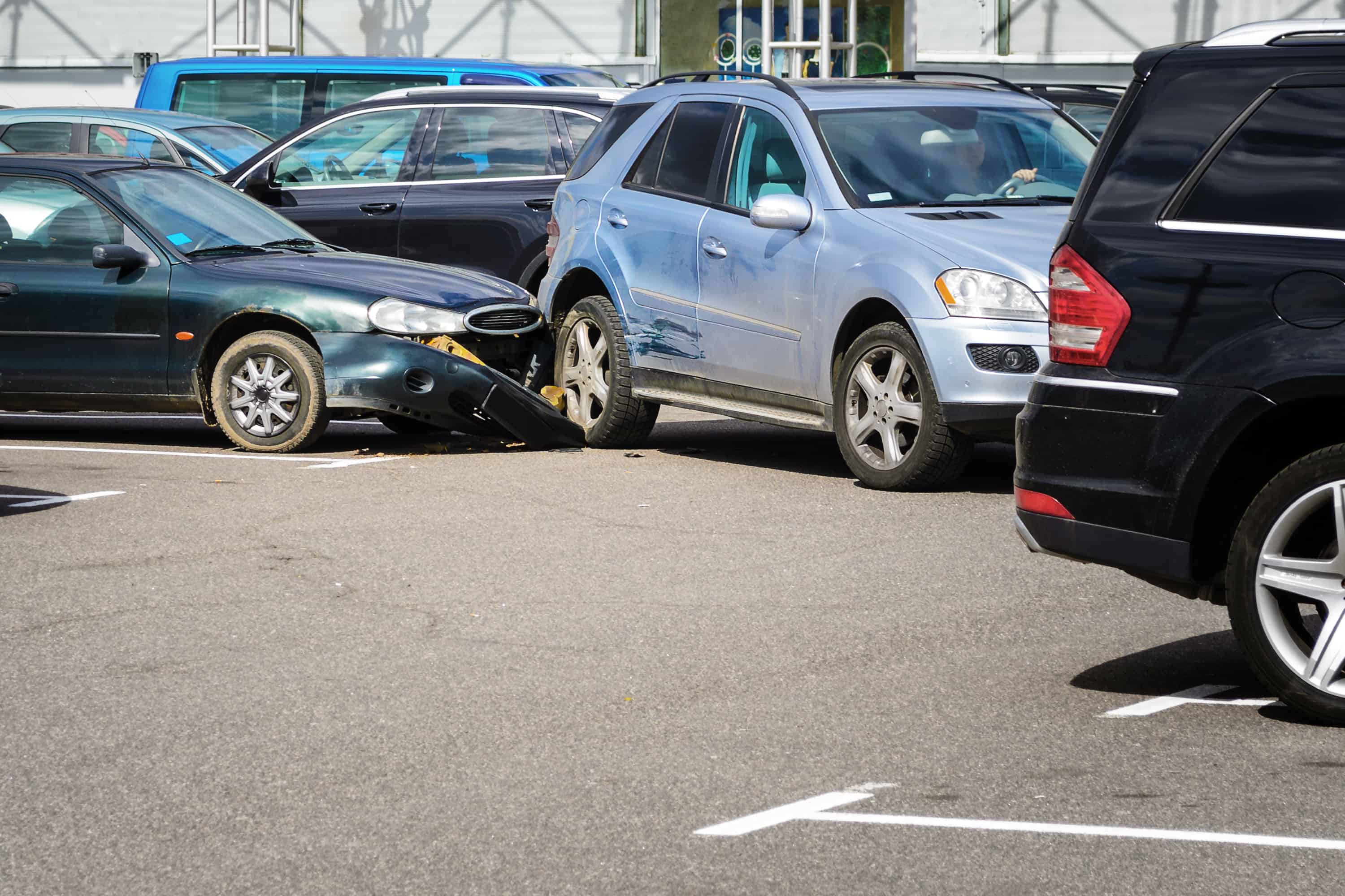 How to Deal with Parking Lot Accidents